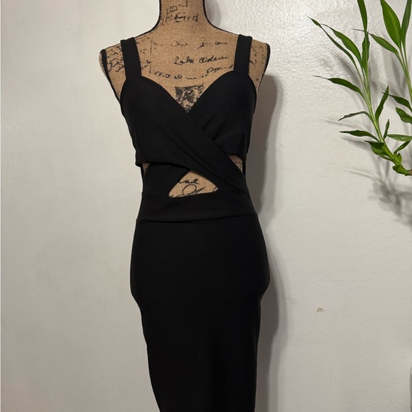 Joyce Leslie Elegant Black Backless Dress - Picture 1 of 4